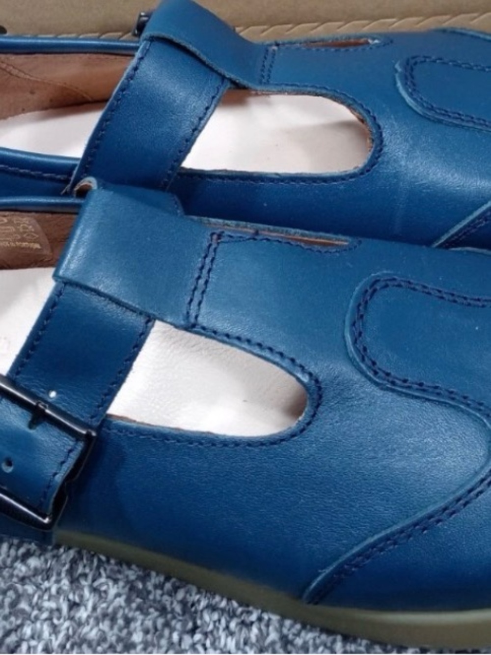Blue Women's Leather Mary Jane Comfort Shoes - Picture 9 of 9